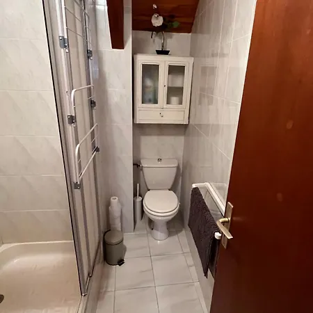 Affittacamere Ch4 Lit 140 Lavabo Individuel, 2 Sdb, 3 Wc, Cuisine, Partagés *